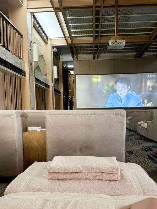 2026真实体验：武汉桑拿怎么样？38岁总监绕半城去汉口沐源堂，古法汗蒸真有那么解乏？